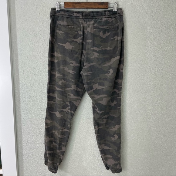 Athleta Camo Farallon Jogger Black Olive Camo - Picture 4 of 7